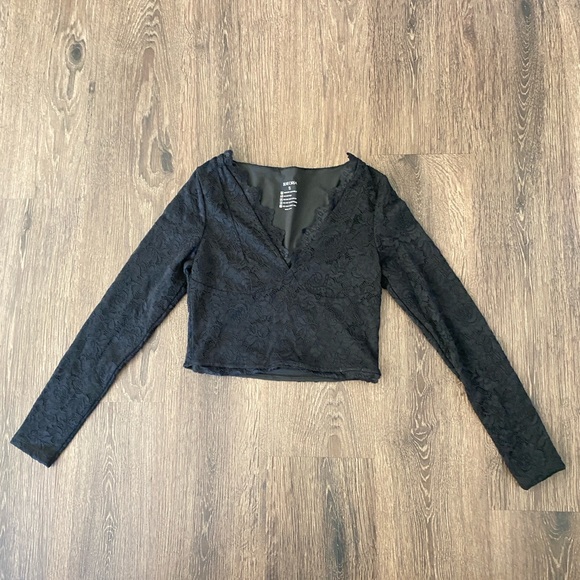 Women's black lace v-neck long sleeve top size small goth whimsygoth edgy sexy - Picture 2 of 9